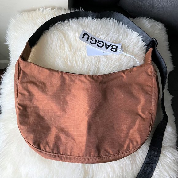 NWT Baggu Crescent Bag Medium - Brown - Picture 4 of 14